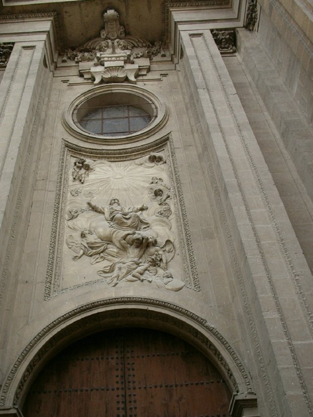 P5260269 detail facade - Catedral santa maria de la encarnacion - Granada